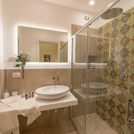 Elegance Guest house *