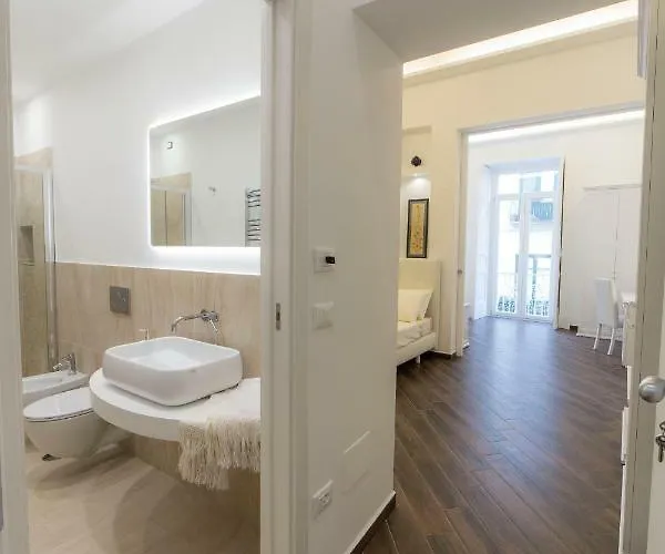 Elegance Πανσιόν