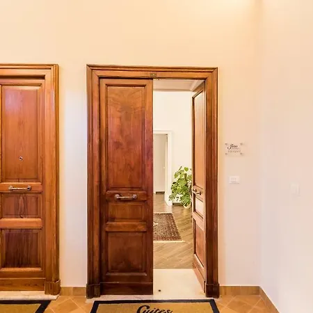 Guest house Elegance 4*